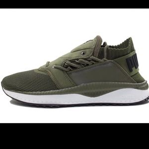 Puma gym shoes - men's